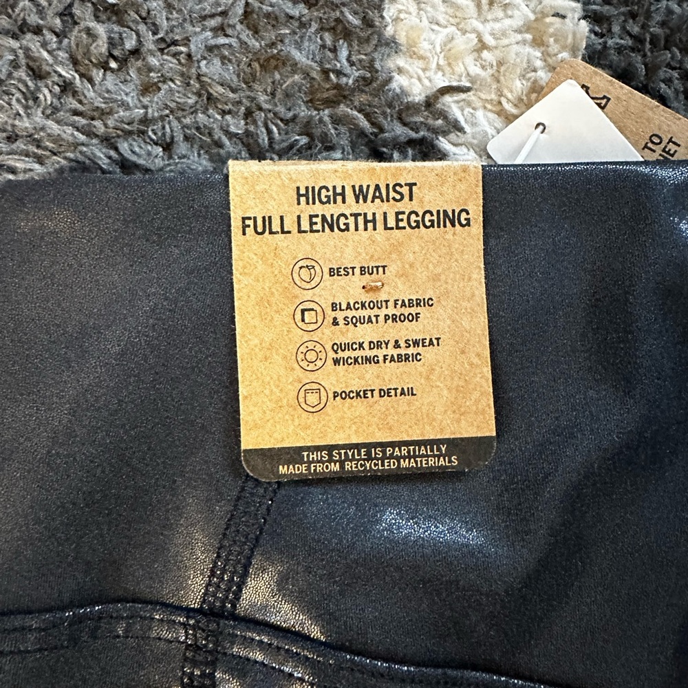 PINK Victoria's Secret Black Shiny Leggings - Picture 3 of 3